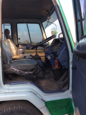 6ล้อ ISUZU ROCKY ดั๊ม เครื่อง 175 แรง เบรคจิ๊ฟฟี่ พวงมาลัยพาว์เวอร์ ช่วงล่างใหญ่ หัวดี เครื่องดี ครัทซีสวย ยาง825 รถสวยพร้อมใช้งาน ขาย 600,000 บาท( ศุภากร081-1903107, 081-4252943)