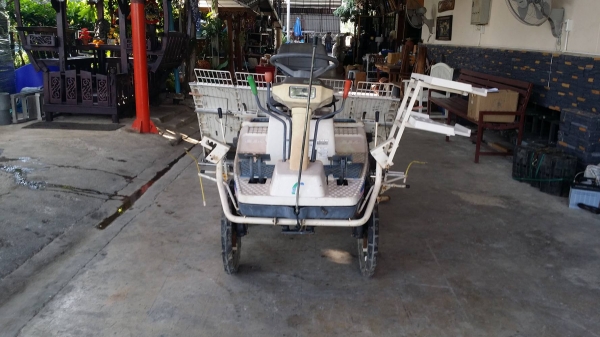 นำเข้าจากญี่ปุ่น รถดำนานั่งขับ ISEKI  รุ่น MINI 50  เก่าญี่ปุ่น  ดำนา 5 แถว สภาพดี เครื่องยนต์ติดง่าย สภาพสวยพร้อมใช้งาน