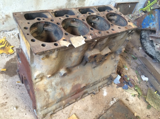 เสื้อสูบ CAT 3304 มือสองจากนอก