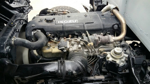 รถกระบะบรรทุก 4 ล้อไม่ติดเวลา