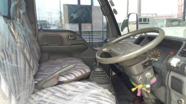 รถกระบะบรรทุก 4 ล้อไม่ติดเวลา