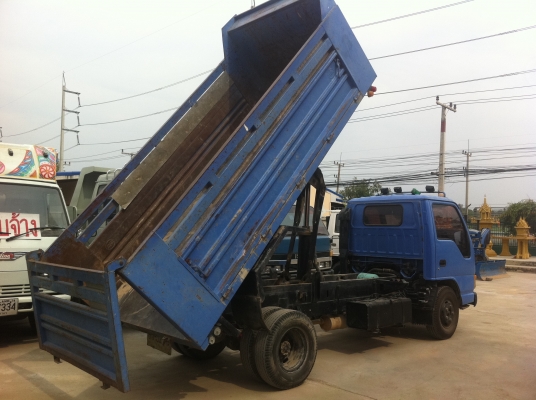 ISUZU NKR71LY ดั้ม เครื่อง 4HG1-130 Turbo เครื่องดี คัสซีสวย แอร์เย็น ทะเบียนเต็มพร้อมโอน