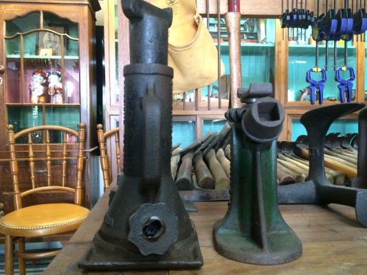 ขายแม่แรงโบราณแพคคู่ 2 สัญชาติ ยกได้ 2 ตัน