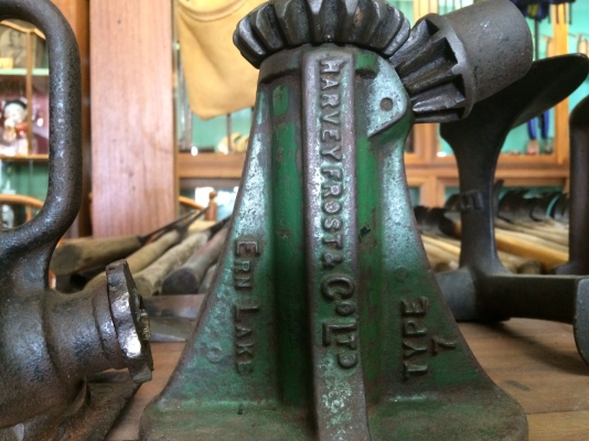 ขายแม่แรงโบราณแพคคู่ 2 สัญชาติ ยกได้ 2 ตัน