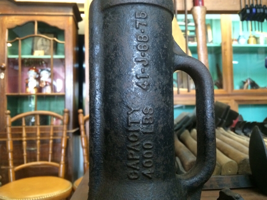 ขายแม่แรงโบราณแพคคู่ 2 สัญชาติ ยกได้ 2 ตัน