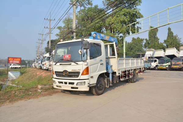 HINO MEGA FC 150 hp ยาว 5.50 m ติดตั้งเครน 3 ตัน รถสวยสภาพพร้อมใช้