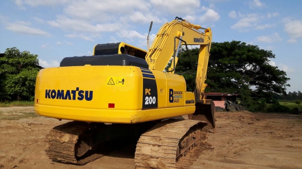 ขายด่วน!!Komatsu PC200-8 4,000 ชม. สภาพนางงามจร้าา