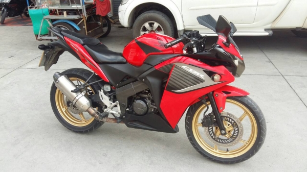 ขายถูกกว่าจักรยาน Honda CBR150R