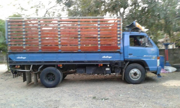 ขายรถ6ล้อ NPR115แรง สั่งลุยแท้ เครื่องดี แคชซีสวย สภาพพร้อมใช้งาน เอกสารพร้อมโอน สนใจโทร 090-8588220คุณนะ 093-3258446คุณบิว หรือเข้าดูสินค้าอื่นๆได้ที่ www.truck.in.th/498 หรือเพจFacebook ณรงค์ ซื้อขายรถมือสอง (เว็บไซต์ส่วนตัว) หรือFacebook คุณนะ รถบรรทุก