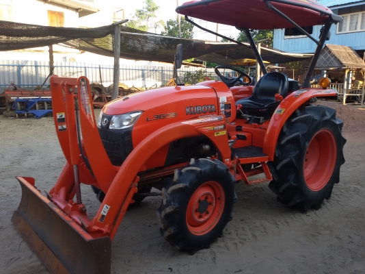 ปัญญาแทรคเตอร์..จัดมาให้ครับ ด่วน!!!คูโบต้า L3608 พร้อมใบมีดคานบน เล่มทะเบียนพร้อม สภาพเดิมๆ