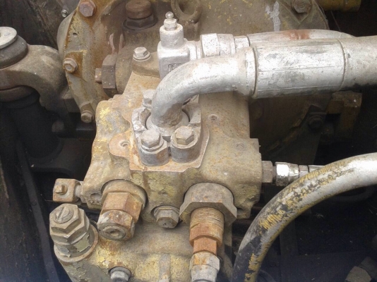 ขายรถแบ็คโฮ Komatsu PC 60 รุ่น 7 เครื่องเดิม ปั๊มเดิม ช่วงล่างดี โซ่หนา เอกสารสัญญาซื้อขาย