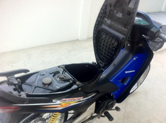 Honda Wave100 Ubox สีสวยเครื่องดีมาก ภาษีไม่ขาดต่อ