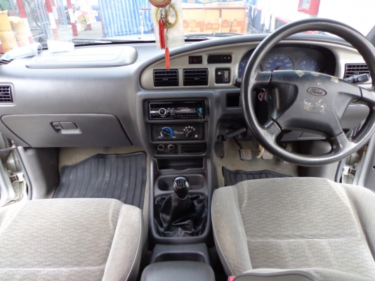 ขาย FORD RANGER  2.5XLT  TURBO DOUBLE CAB ปี03 รถบางทั้งคันไม่เคยชน