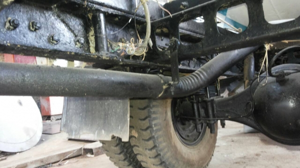 รถฮีโน่  6  ล้อ โม่ปูน FC170A / 180 แรงม้า. ปี 48.   สนใจติดต่อ  081 - 6079515