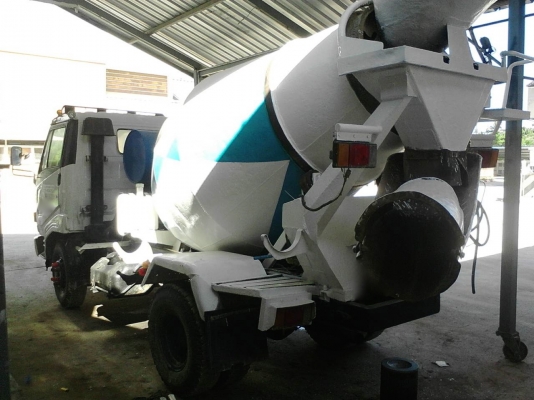 รถฮีโน่  6  ล้อ โม่ปูน FC170A / 180 แรงม้า. ปี 48.   สนใจติดต่อ  081 - 6079515