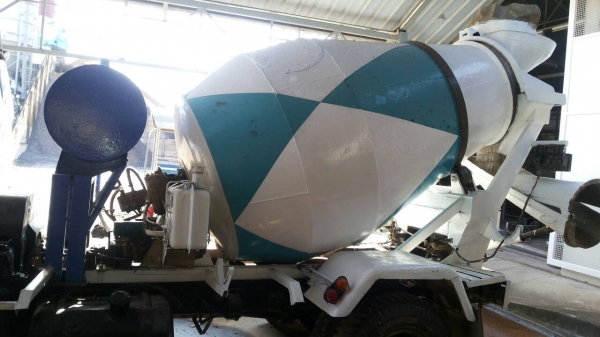 รถฮีโน่  6  ล้อ โม่ปูน FC170A / 180 แรงม้า. ปี 48.   สนใจติดต่อ  081 - 6079515