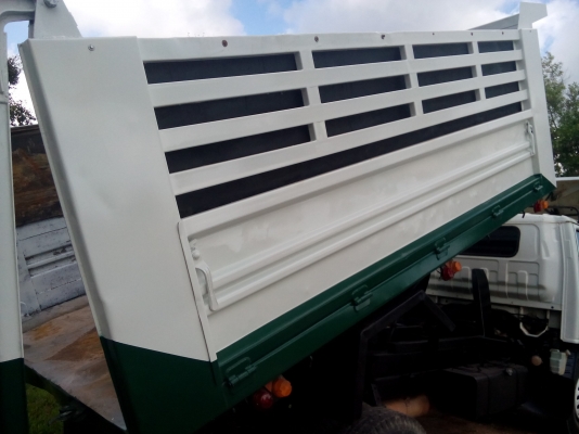 6ล้อด้ม130แรงม้า  พร้อมใช้งาน  เล่มติดมือ..