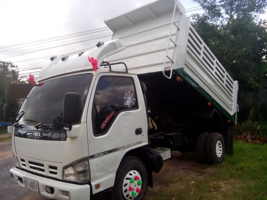 6ล้อด้ม130แรงม้า  พร้อมใช้งาน  เล่มติดมือ..