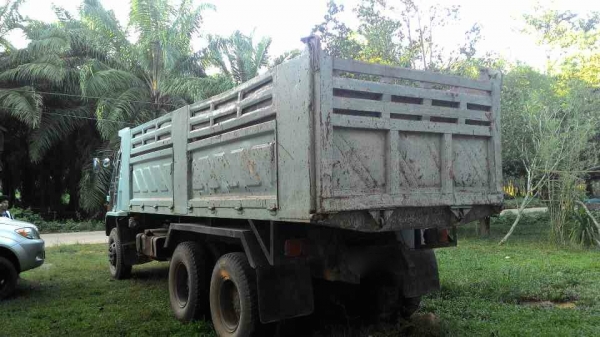 รถอีซูซุ 10 ล้อดั้ม FXZ 210 แรงม้า. ปี 35   สนใจติดต่อ  081 - 6079515