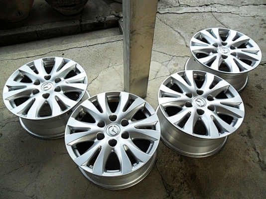 แม็กกระบะขอบ17แท้  6รู139 สภาพใหม่ (4วง 6,000)