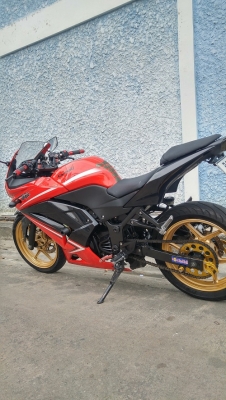 Ninja250 ปลายปี2012  รถบ้านแท้มือเดียว  เล่มชุดโอนครบ ของแต่งแน่น