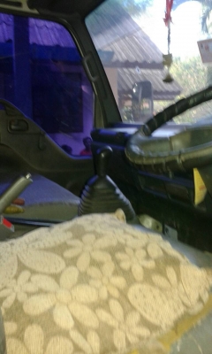 6ล้ออีซูสุ 130  แรงม้า  ปี49 เฟื่องท้ายF. พร้อมใช้งาน เล่มติดมือ