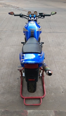 ขายคับ HONDA CB400 ปี98เวอร์ชั่นSไมล์แดง สีสวย ท่อแต่งzero แฮนด์บาร์ ไฟเลี้ยวแต่ง อินวอยส์ สรรพสามิตร ราคา 67500 บาท ส่งได้ทั่วไทยคับ สนใจติดต่อ 081-0578282 FACEBOOK ชาญณรงค์ ป๊อป ชัยอมฤต ไอดีไลน์ POPBIGBIKESAKON คับ สนใจรถสวย ถูก ดี ต้อง POP BIGBIKE SAKO