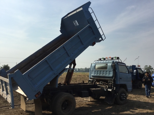 ขายหกล้อดั้ม NPR 135 แรงม้า