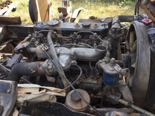 ขายหกล้อดั้ม NPR 135 แรงม้า