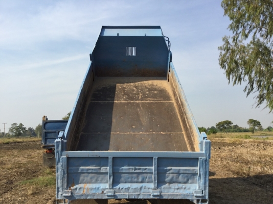 ขายหกล้อดั้ม NPR 135 แรงม้า