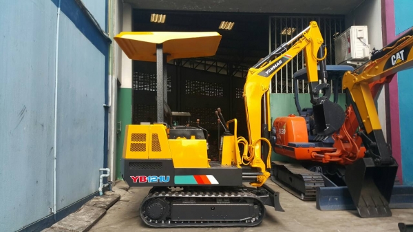 ขาย รถขุด YANMAR รุ่น YB121U มือสองญี่ปุ่น แทร็กยางสวย สลักแน่นทั้งคัน ทำงานไว ขึ้นรถปิคอัพได้ เครื่องดีเซล 3สูบ มือถือ/LINE ID : 0818753444