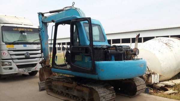 ขายแม็คโคร KOMATSU PC60-7 สภาพพร้อมใช้งาน เครื่องปั้มดี เอวแน่นโซ่สวย รถพร้อมใช้งาน เอกสารสัญญาซื้อขาย