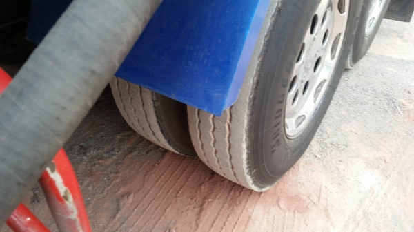 มี2คัน สิบล้อ อีซูซุ ร็อค195นางฟ้าแท้ บรรทุกถังน้ำมัน16,000ลิต อุปกรณ์ครบ สภาพดีสวยจัดนางฟ้าจริงๆ ทะเบียนพร้อมโอน มี2คัน สิบล้อ อีซูซุ ร็อค195นางฟ้าแท้ บรรทุกถังน้ำมัน16,000ลิต อุปกรณ์ครบ สภาพดีสวยจัดนางฟ้าจริงๆ ทะเบียนพร้อมโอน