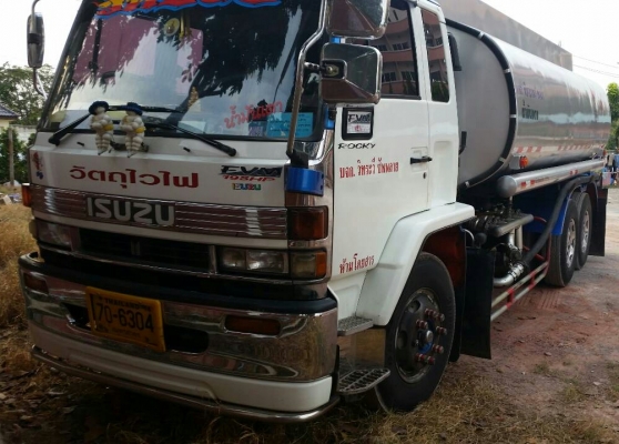 มี2คัน สิบล้อ อีซูซุ ร็อค195นางฟ้าแท้ บรรทุกถังน้ำมัน16,000ลิต อุปกรณ์ครบ สภาพดีสวยจัดนางฟ้าจริงๆ ทะเบียนพร้อมโอน มี2คัน สิบล้อ อีซูซุ ร็อค195นางฟ้าแท้ บรรทุกถังน้ำมัน16,000ลิต อุปกรณ์ครบ สภาพดีสวยจัดนางฟ้าจริงๆ ทะเบียนพร้อมโอน