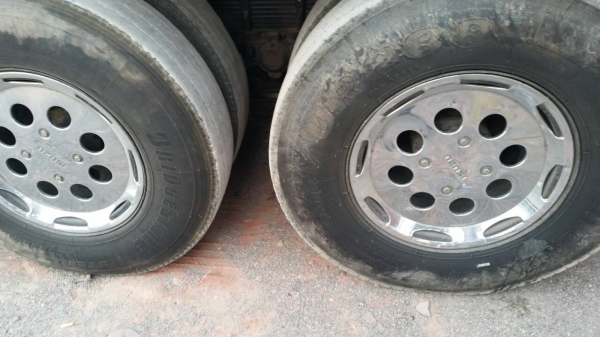 มี2คัน สิบล้อ อีซูซุ ร็อค195นางฟ้าแท้ บรรทุกถังน้ำมัน16,000ลิต อุปกรณ์ครบ สภาพดีสวยจัดนางฟ้าจริงๆ ทะเบียนพร้อมโอน มี2คัน สิบล้อ อีซูซุ ร็อค195นางฟ้าแท้ บรรทุกถังน้ำมัน16,000ลิต อุปกรณ์ครบ สภาพดีสวยจัดนางฟ้าจริงๆ ทะเบียนพร้อมโอน