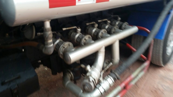 มี2คัน สิบล้อ อีซูซุ ร็อค195นางฟ้าแท้ บรรทุกถังน้ำมัน16,000ลิต อุปกรณ์ครบ สภาพดีสวยจัดนางฟ้าจริงๆ ทะเบียนพร้อมโอน มี2คัน สิบล้อ อีซูซุ ร็อค195นางฟ้าแท้ บรรทุกถังน้ำมัน16,000ลิต อุปกรณ์ครบ สภาพดีสวยจัดนางฟ้าจริงๆ ทะเบียนพร้อมโอน