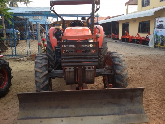 ปัญญาแทรคเตอร์..จัดมาให้ครับ ด่วน!!!คูโบต้า M7040พร้อมใบมีดคานล่าง รถไร่สีเดิมๆ จัดส่ง อ.คลองขลุง จ.กำแพงเพชร
