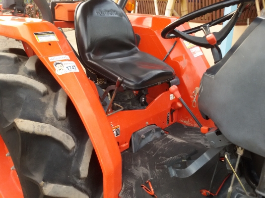 ปัญญาแทรคเตอร์..จัดมาให้ครับ ด่วน!!!คูโบต้า L4508 DI  พร้อมใบมีดคานล่างFD183F พร้อมผาน6&times;24 รถไร่ สภาพเดิมๆ ยางหน้าใหม่1คู่ จัดส่ง อ.เก้าเลี้ยว จ.นครสวรรค์