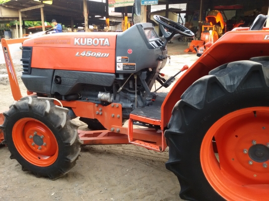 ปัญญาแทรคเตอร์..จัดมาให้ครับ ด่วน!!!คูโบต้า L4508 DI  พร้อมใบมีดคานล่างFD183F พร้อมผาน6&times;24 รถไร่ สภาพเดิมๆ ยางหน้าใหม่1คู่ จัดส่ง อ.เก้าเลี้ยว จ.นครสวรรค์