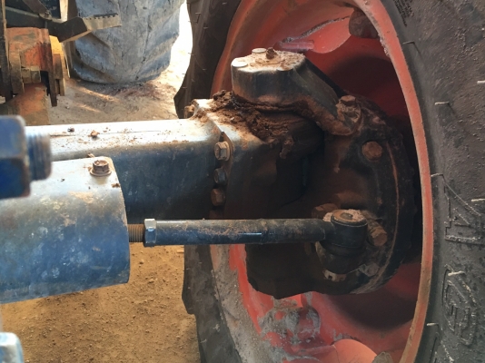 รถไถ KUBOTA  M9000. 2 เพลา.   สนใจติดต่อ  081 - 6079515