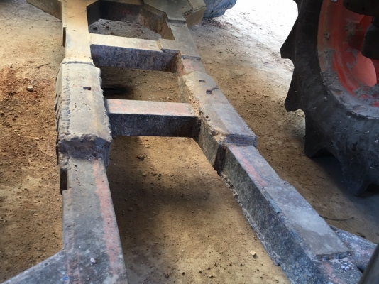 รถไถ KUBOTA  M9000. 2 เพลา.   สนใจติดต่อ  081 - 6079515