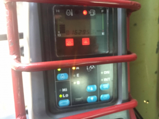 ขาย!!! รถแบคโฮ KOMATSU PC200-7 (081-3030788 ท่าม่วงแทรกเตอร์)