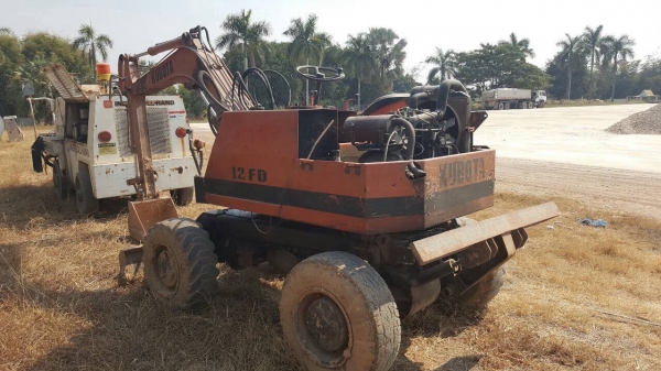 ขาย แบคโฮเล็กล้อยาง KUBOTA สภาพพร้อมใช้งาน