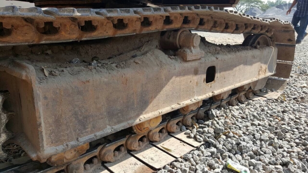 ขาย แบคโฮ KOMATSU PC60U รถใช้งานอยู่เป็นประจำ เครื่องดี ปั้มดี ช่วงล่างแน่น ราคาต่อรองได้ครับ ขาย แบคโฮ KOMATSU PC60U รถใช้งานอยู่เป็นประจำ เครื่องดี ปั้มดี ช่วงล่างแน่น ราคาต่อรองได้ครับ