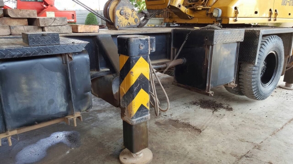 ขาย รถเครน 6 ล้อ KATO NK-110H ยกได้ 11 ตัน เอกสารเล่มทะเบียนครบ รถใช้งานอยู่เป็นประจำ เครื่อง+ช่วงล่าง NISSAN UD ราคาต่อรองได้ครับ ขาย รถเครน 6 ล้อ KATO NK-110H ยกได้ 11 ตัน เอกสารเล่มทะเบียนครบ รถใช้งานอยู่เป็นประจำ เครื่อง+ช่วงล่าง NISSAN UD ราคาต่อรองได้ครับ