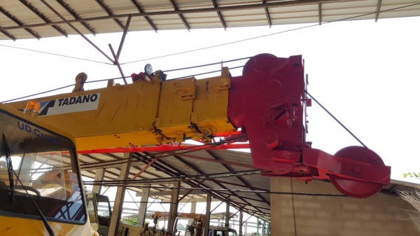 ขาย รถเครน 10 ล้อ TADANO 25 ตัน เครื่อง+ช่วงล่าง FUSO 260 แรงม้า เอกสารเล่มทะเบียนเต็ม รถใช้งานอยู่ทุกวัน ราคาคุยกันได้ครับ