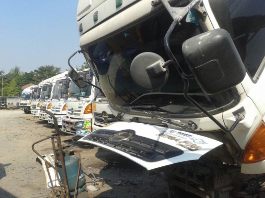 HINO MECA สภาพสวยครับ อุปกรณ์ครบ สายเกียร์ สายไฟยาวถึงครัชซี พร้อมไมล์ กันชน ไฟหน้า