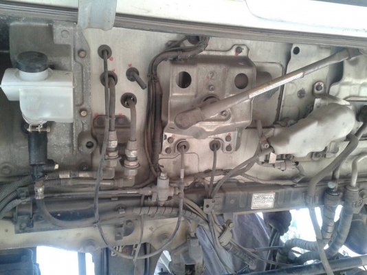 HINO MECA สภาพสวยครับ อุปกรณ์ครบ สายเกียร์ สายไฟยาวถึงครัชซี พร้อมไมล์ กันชน ไฟหน้า