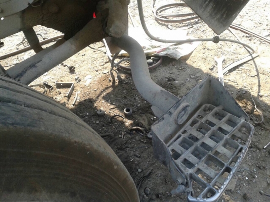 HINO MECA สภาพสวยครับ อุปกรณ์ครบ สายเกียร์ สายไฟยาวถึงครัชซี พร้อมไมล์ กันชน ไฟหน้า