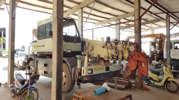 ขาย รถเครน 4 ล้อ KATO 10 ตัน เอกสารใบอินวอยซ์ รถสวยพร้อมใช้ ราคาคุยได้ครับ